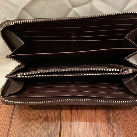 Coach full-size accordion wallet - Picture 3 of 3